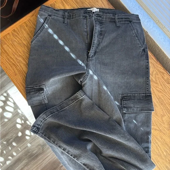 Jessica Simpson Gray Flare & Wide Leg Jeans - Picture 2 of 3